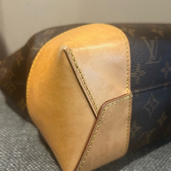 Louis Vuitton Berri PM bag Authentic - Picture 8 of 16